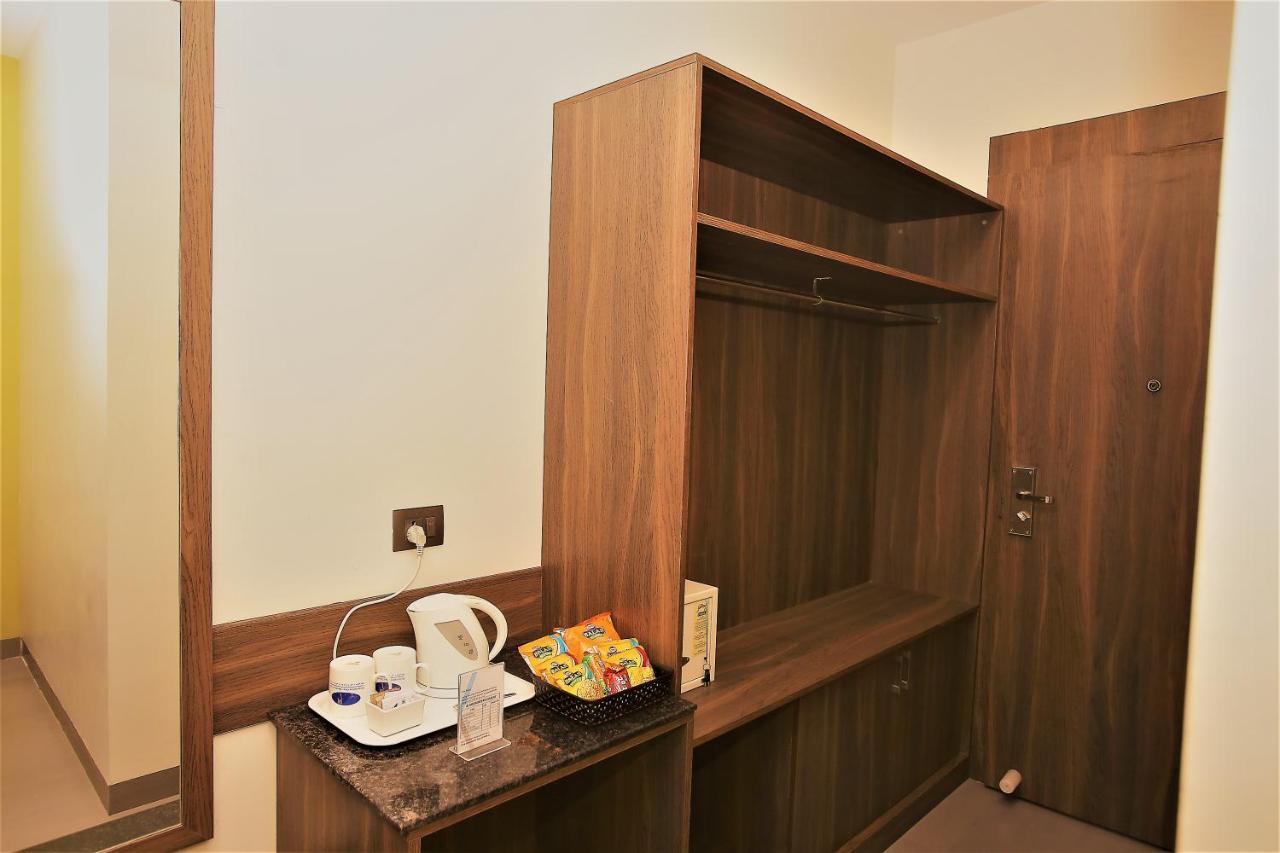 Genx Surat By 1589 Hotels Palsana  Екстер'єр фото